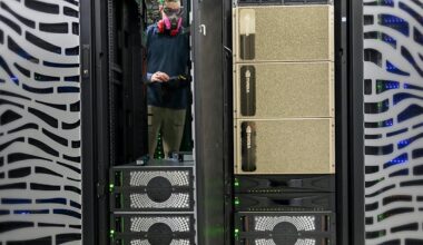 Don't Sell This AI Stock to Fund a SpaceX IPO Purchase