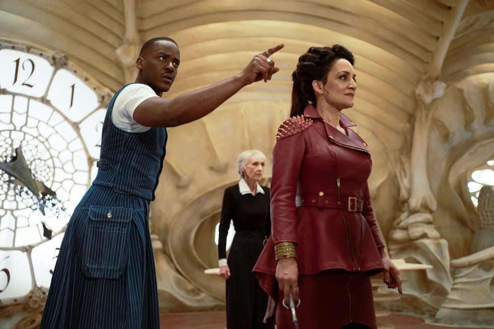 Ncuti Gatwa, Anita Dobson, Archie Panjabi, Doctor Who season 2 ncuti gatwa, anita dobson, archie panjabi, doctor who season 2