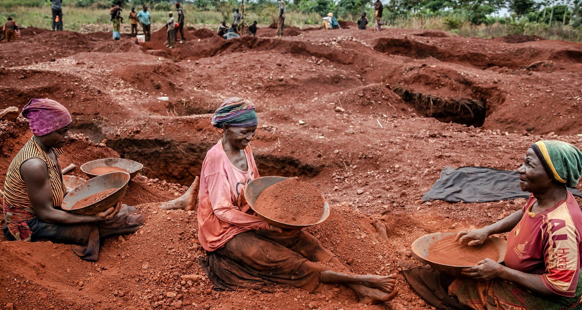 Who profits from Africa’s gold? | Economy News