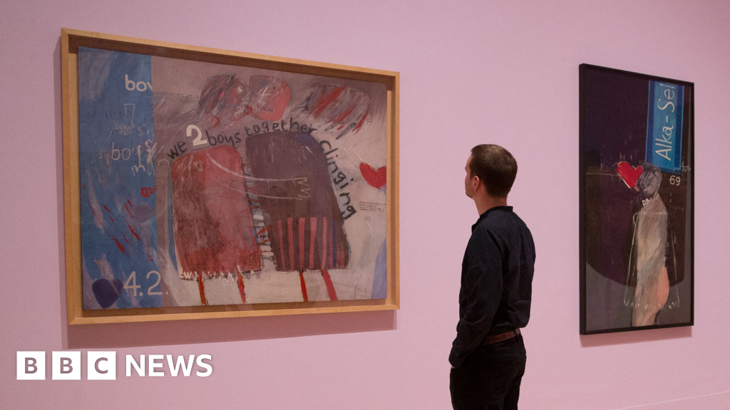 David Hockney celebrated gay life - even when homosexuality was illegal in the UK - BBC