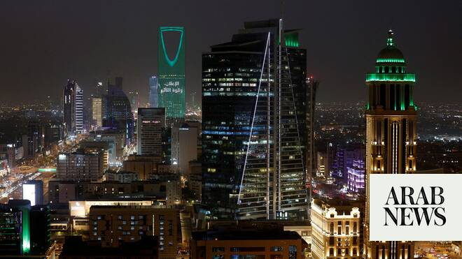 Resilient Saudi economy proves a draw for wartime Gulf business