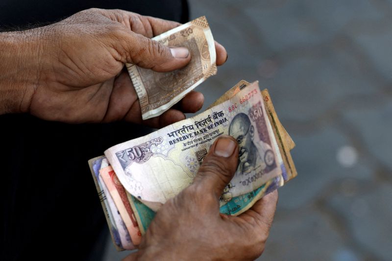 Oil retreat hands RBI an assist in boosting rupee's near-term outlook