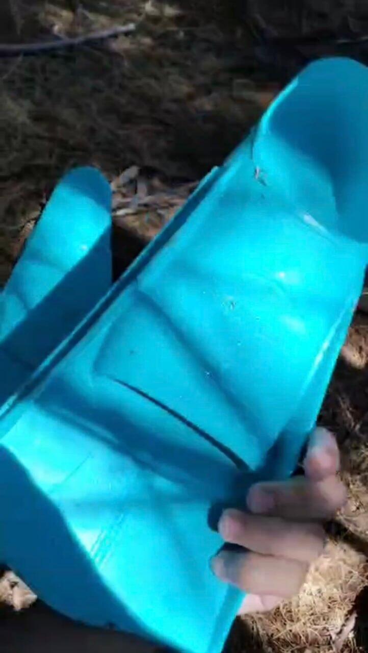 The flippers used by the Palestinians אב ובנו מעזה שחו כ-8 קילומטרים בלילה חשוך והגיעו לאי היווני קוס בחיים