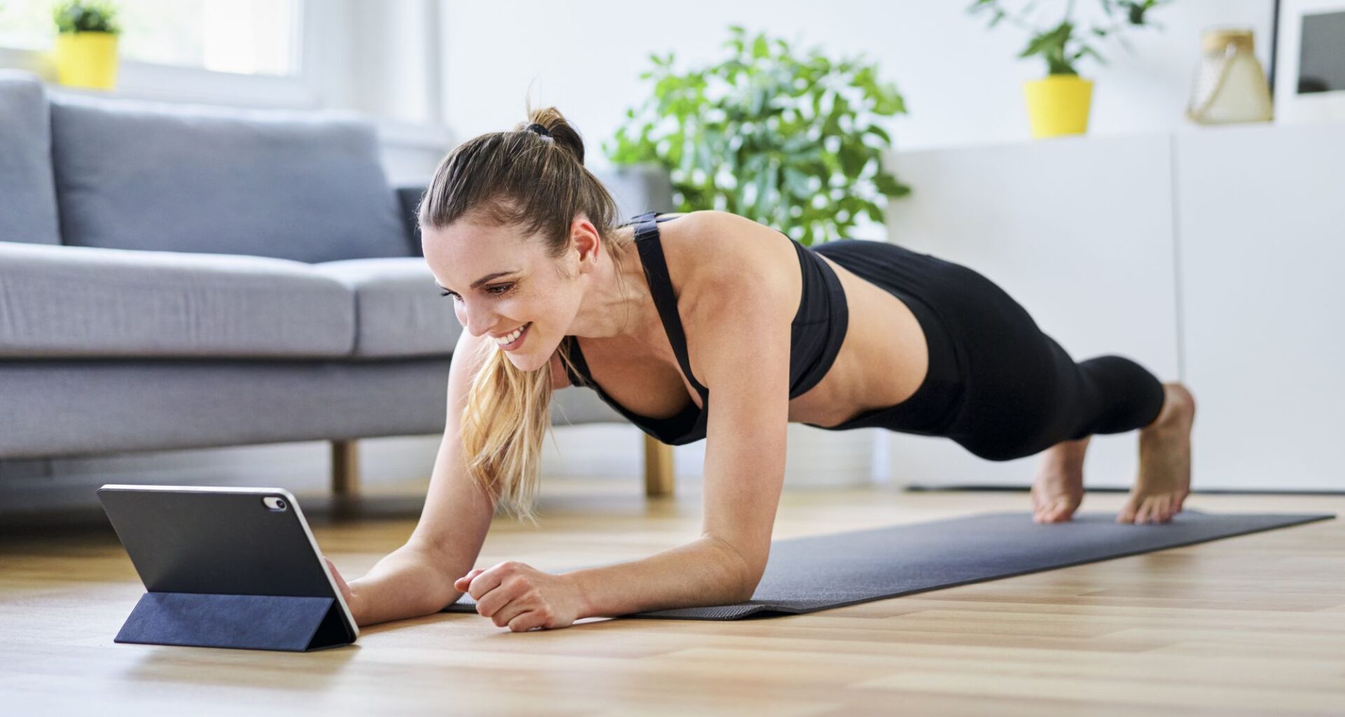Forget crunches—these three exercises will strengthen your deep core without weights