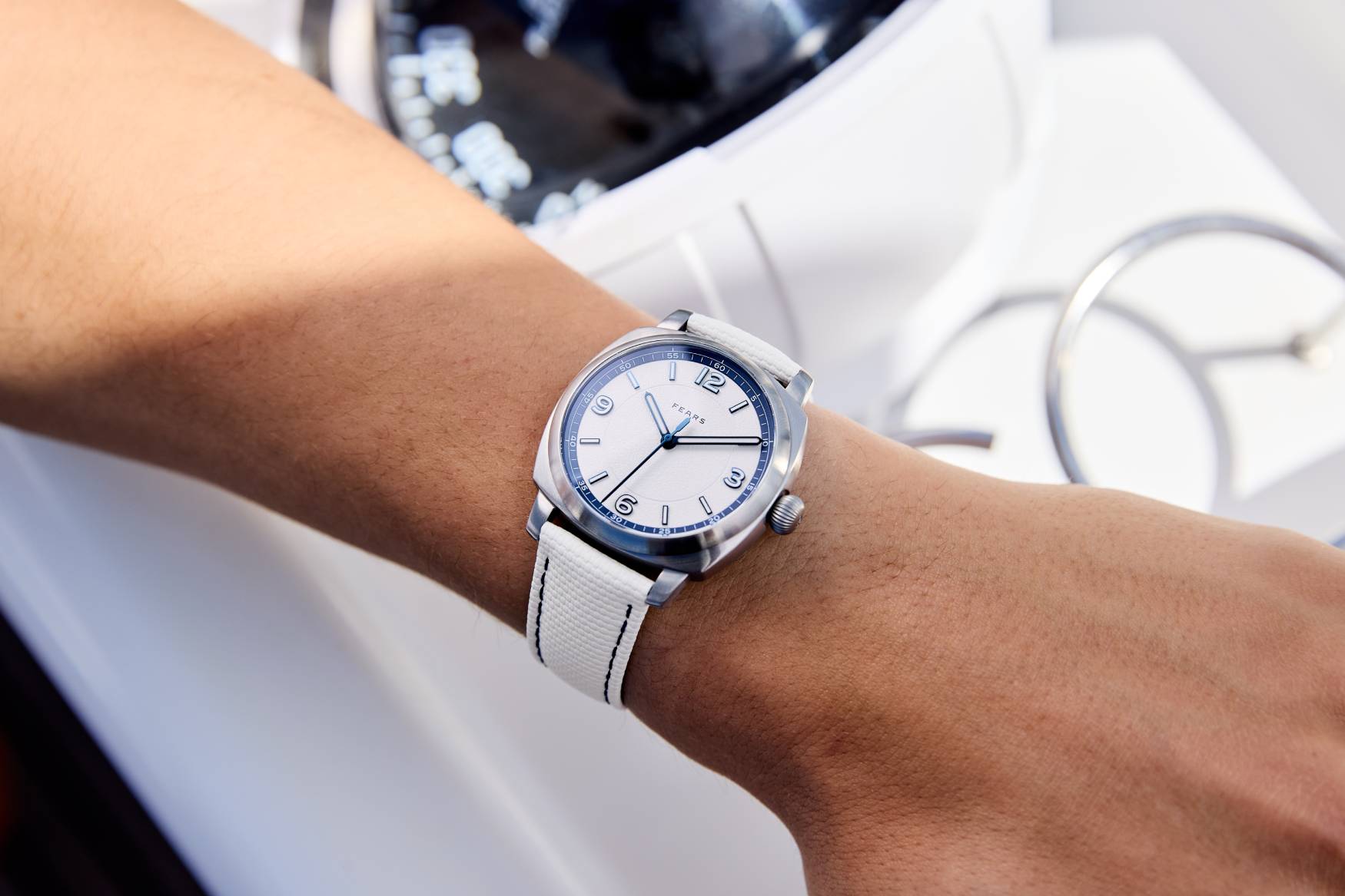Fears Brunswick 40 ‘Helmsman’ ES Wrist Shot (1)