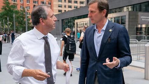 Brooklyn cafe ejects Jewish Congressman Dan Goldman, citing ‘genocide enablers’ remar