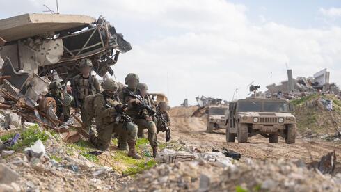 Officers say Gaza firing rules softened near ceasefire line; IDF denies policy change