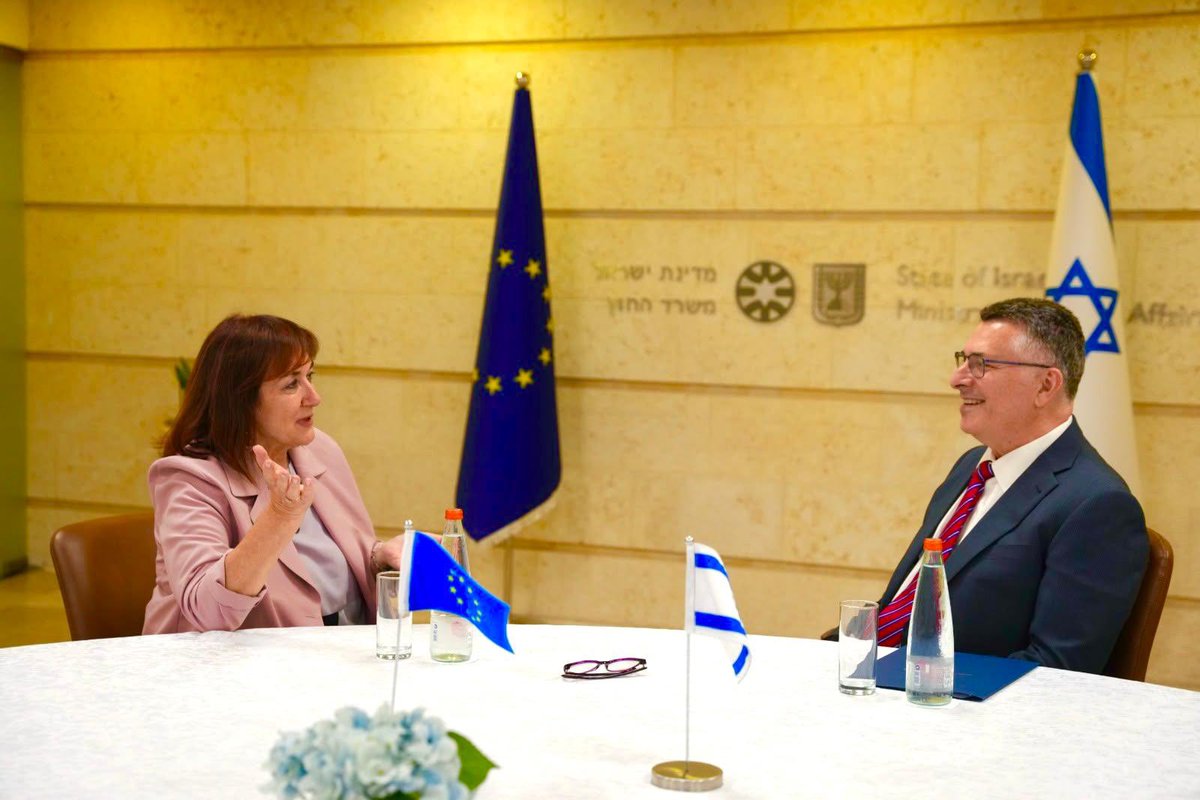 EU commissioner Dubravka Šuica with Israeli foreign minister Gideon Sa'ar in Tel Aviv on 22 June