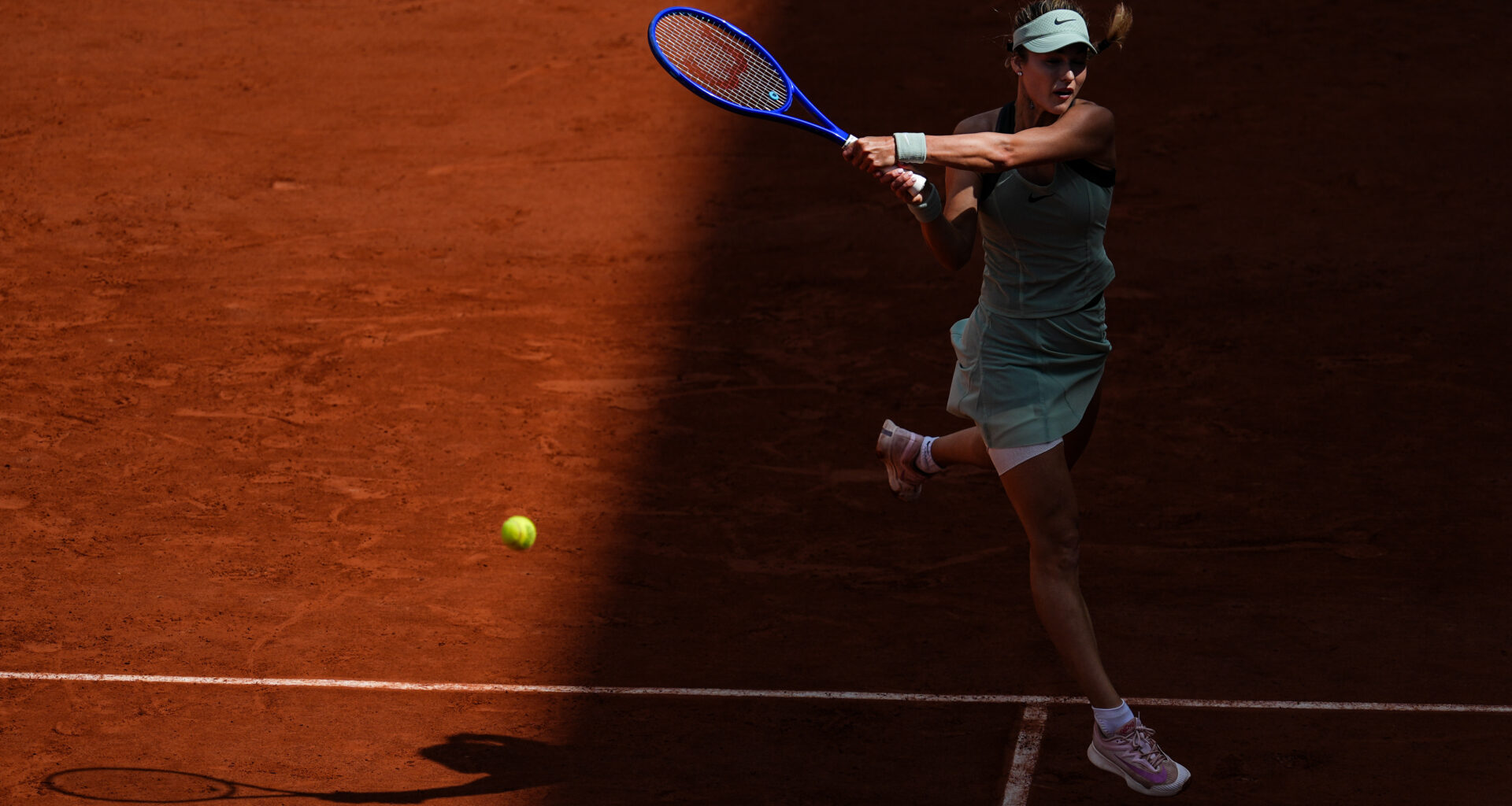 Kalinskaya tops Potapova in third-set tiebreak; into Roland Garros quarters