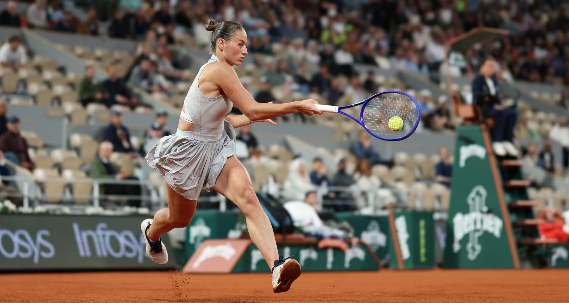 Kostyuk beats Svitolina to make Roland Garros semifinals in historic Ukrainian showdown