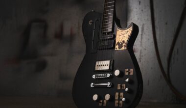 The 007, also known as “Black Ed”, is perhaps Bellamy’s most iconic and famous instrument, seen and heard across Muse’s most notable releases.