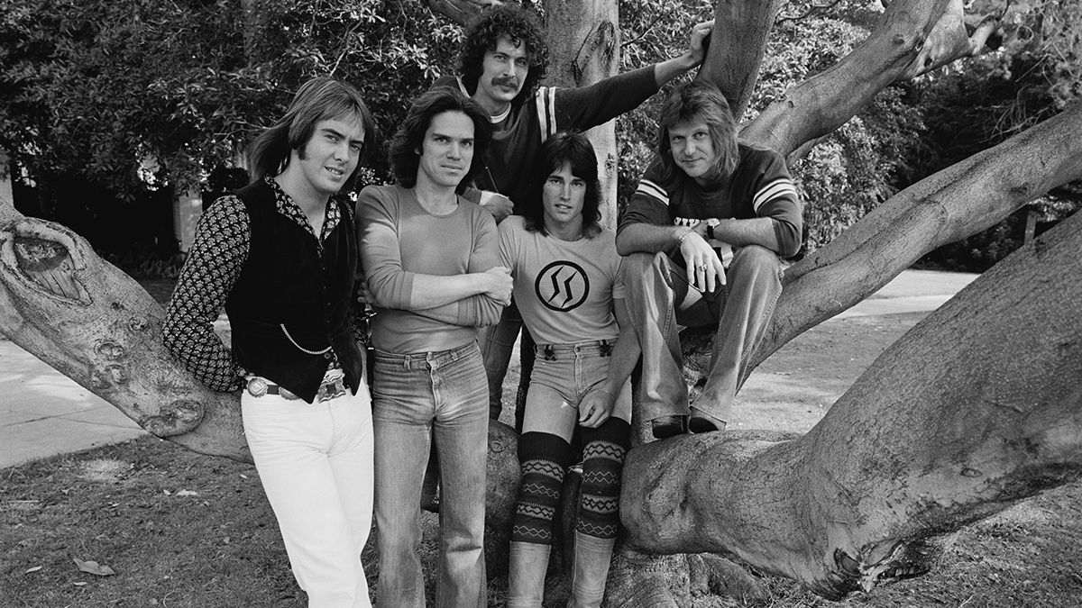 American rock group Player, USA, 25th November 1977. Left to right: singer Peter Beckett, guitarist J.C. Crowley, touring keyboard player Wayne Cook, bassist Ronn Moss and drummer John Friesen. (Photo by Michael Putland/Getty Images)