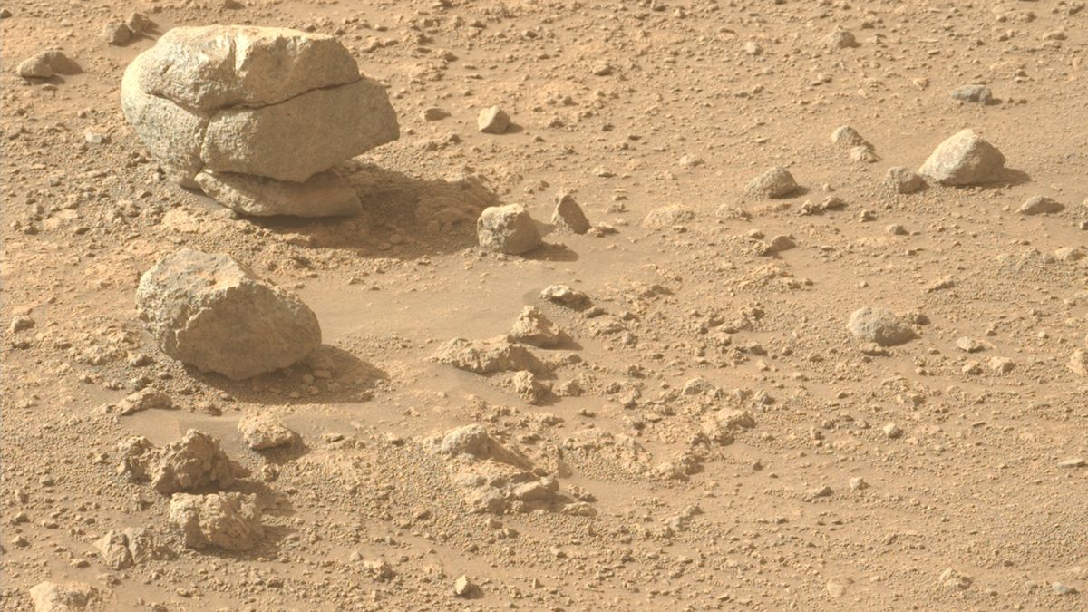 🪨 A stack of stones discovered on Mars by the Perseverance rover