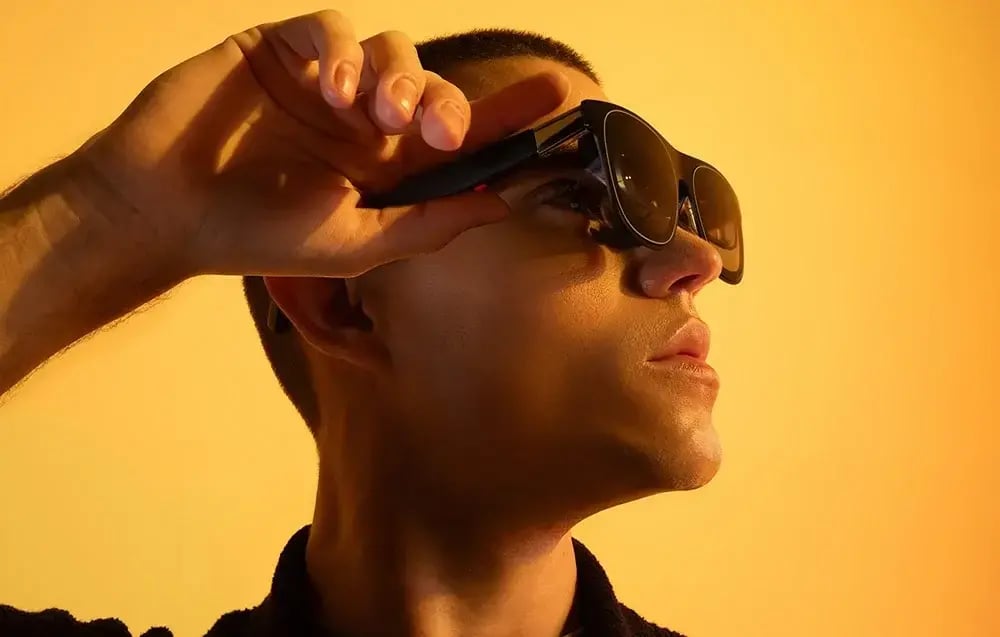XREAL One Pro glasses (Photo: XREAL) משקפיי XREAL One Pro