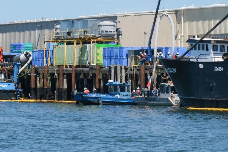 Port of Astoria oil spill spurs containment, cleanup process