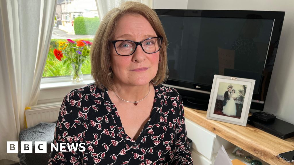 Widow 'distressed' by firm's nine-month delay to husband's pension - BBC