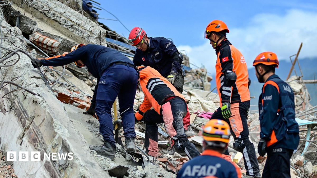 Venezuela latest: Earthquake rescuers in 'critical hours', official says as survivors share their stories