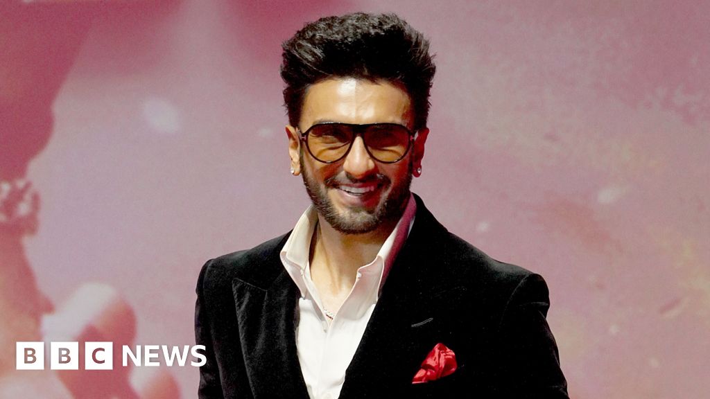 Ranveer Singh: FWICE drops boycott call against Dhurandhar actor for Don 3 exit - BBC