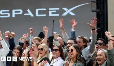Weekly quiz: How many SpaceX employees just became millionaires? - BBC