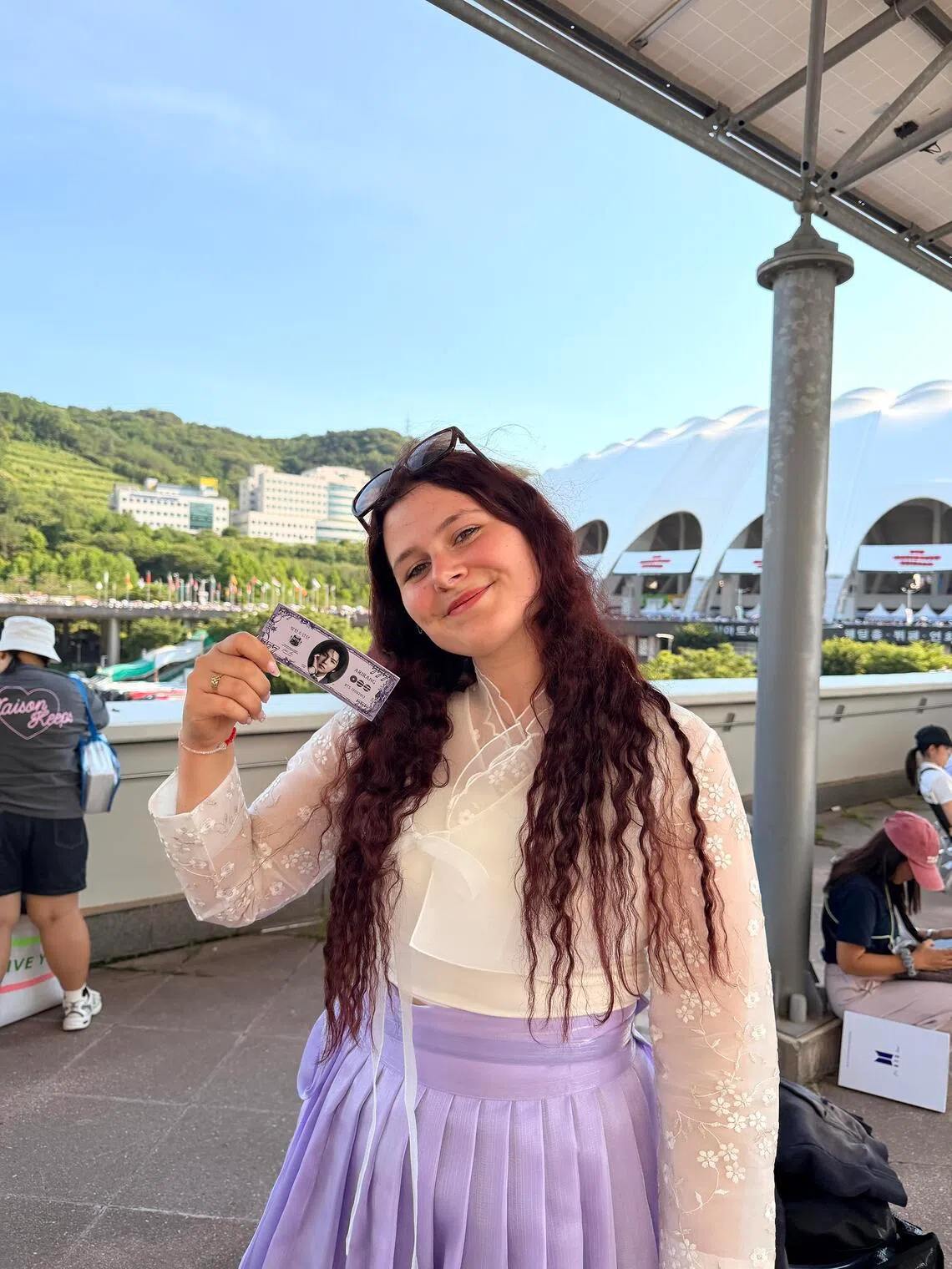 Dutch patissier Elisa Deward bought a hanbok in Seoul for about €100 (S$149) for BTS’ concert in Busan on June 13, saying she wanted to fully embrace the experience.