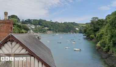 Harry Kane takes a penalty in England's World Cup opener against Croatia