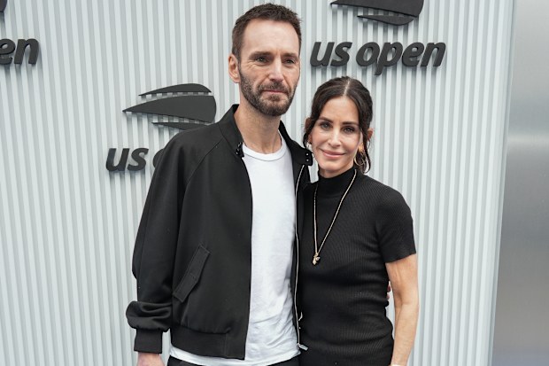 Johnny McDaid, Courteney Cox at the 2025 U.S. Open
