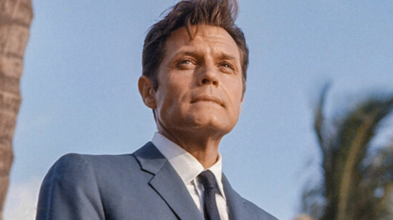 Detective Steve McGarrett wearing a gray suit in Hawaii Five-O