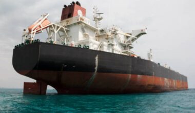 Commodities: Oil Bounces Back After Vessel Hit In Strait Of Hormuz - Seeking Alpha