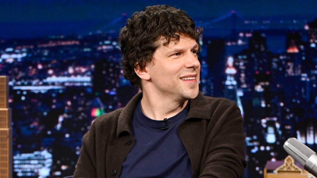 Jesse Eisenberg explains why he donated his kidney to a complete stranger – NBC 6 South Florida
