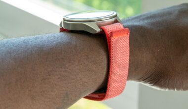 This Fitbit Air hack lets you turn your analog wristwatch into a smartwatch