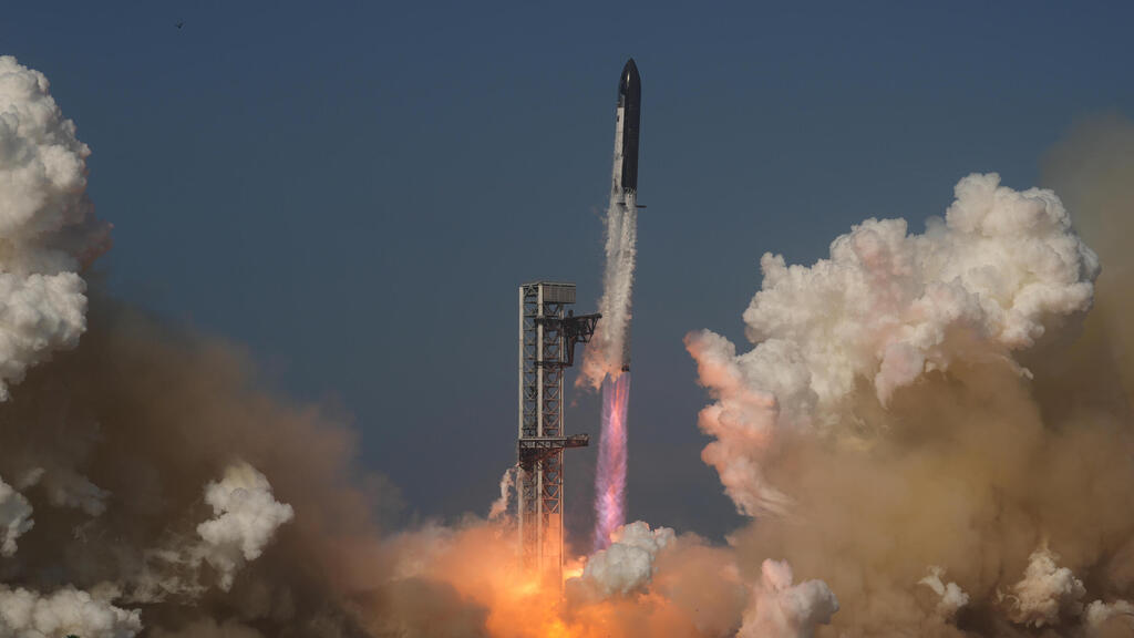 Starship launch (Photo: Eric Gay/AP) שיגור סטארשיפ