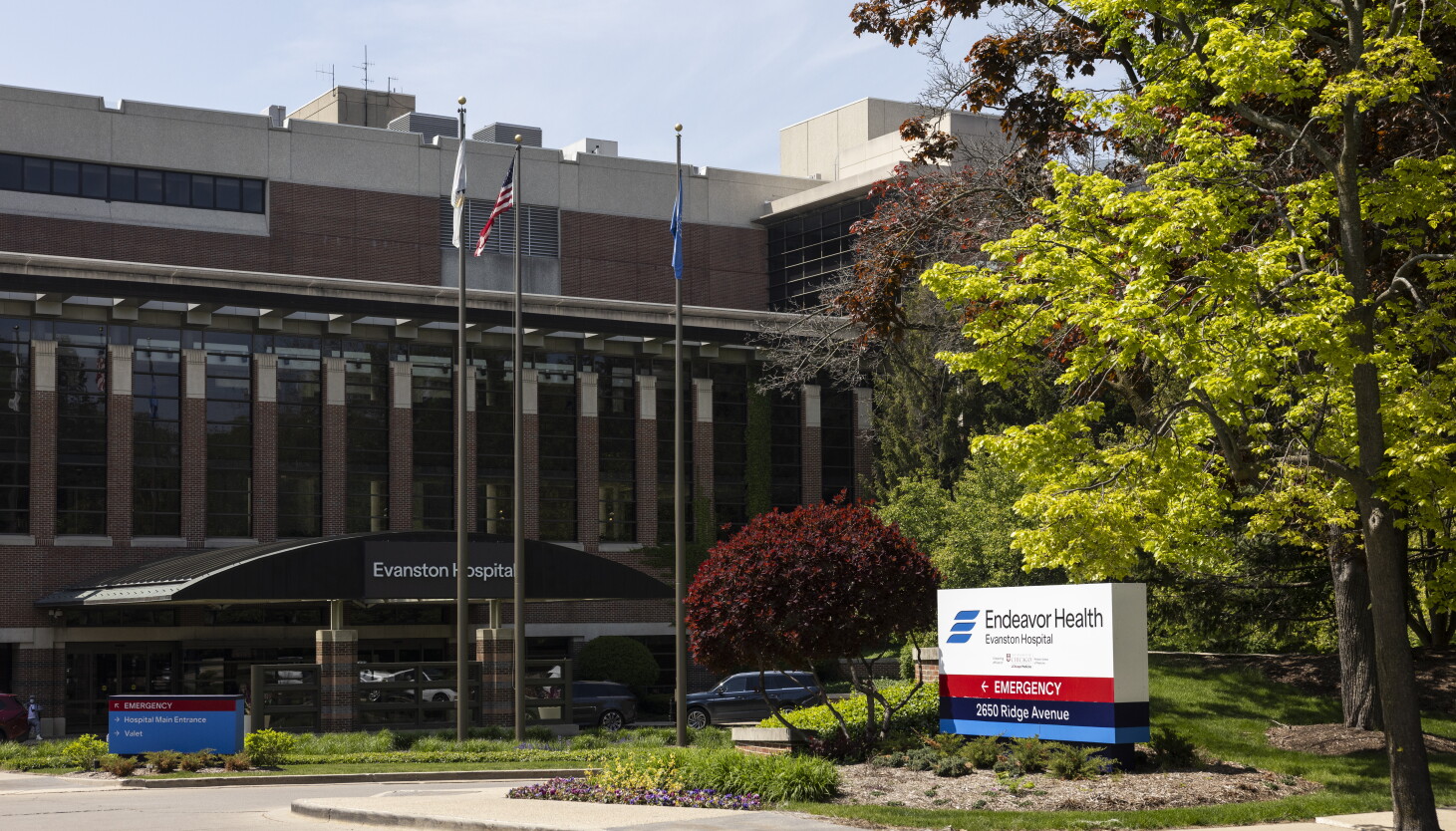 Congressman tells Endeavor Health stop acting against unionizing nurses at Chicago-area hospitals