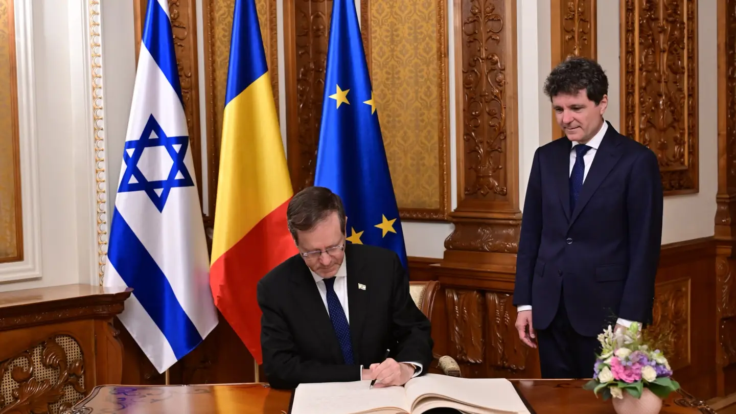 Herzog in Romania urges European leaders to reject Israel boycotts - Israel & Jewish News