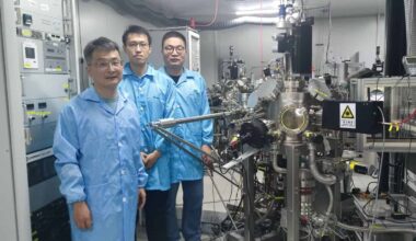 New superconducting diode gives greater control over the flow of electrons – Physics World