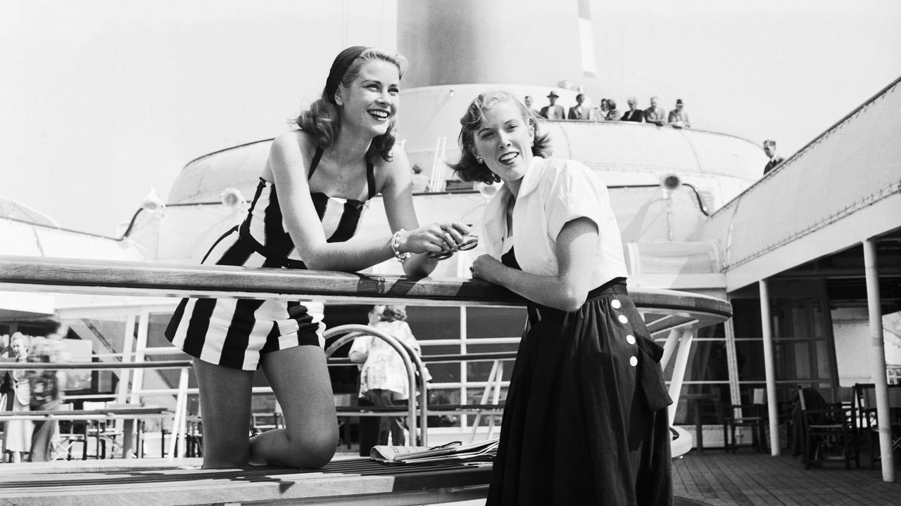 21 Nostalgic Photos of Grace Kelly, Princess of Monaco, in the Summer