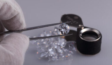Israel’s diamond exports plunge to historic low as exchange chief resigns