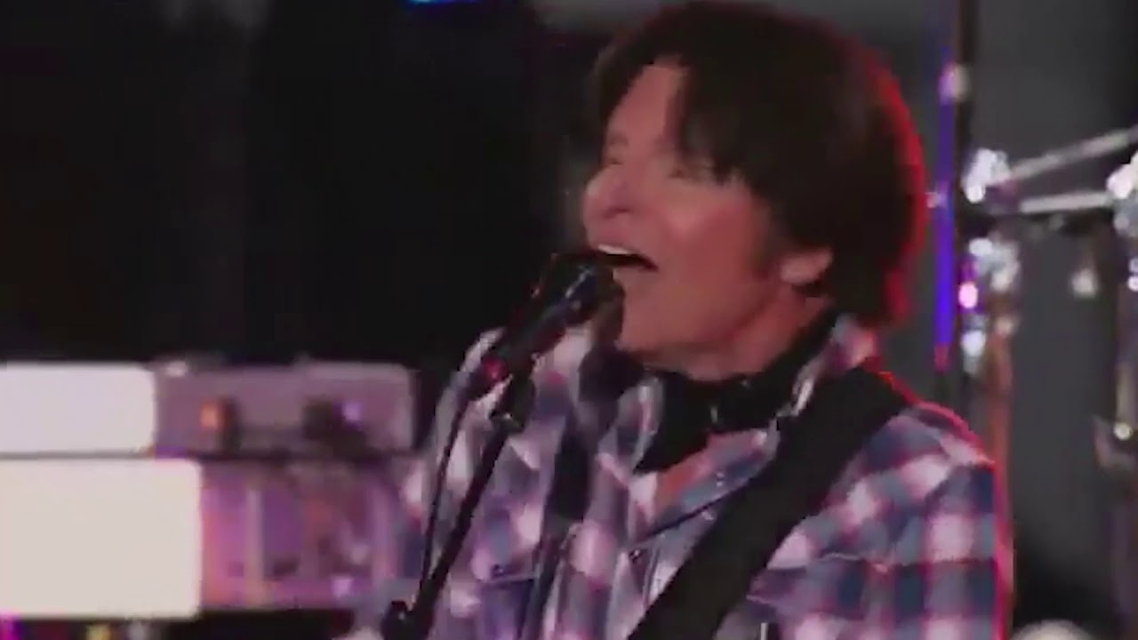 John Fogerty & Dave Grohl (Foo Fighters) -