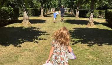 Meghan Markle and Kids Visit Princess Diana’s Childhood Home in New Photos