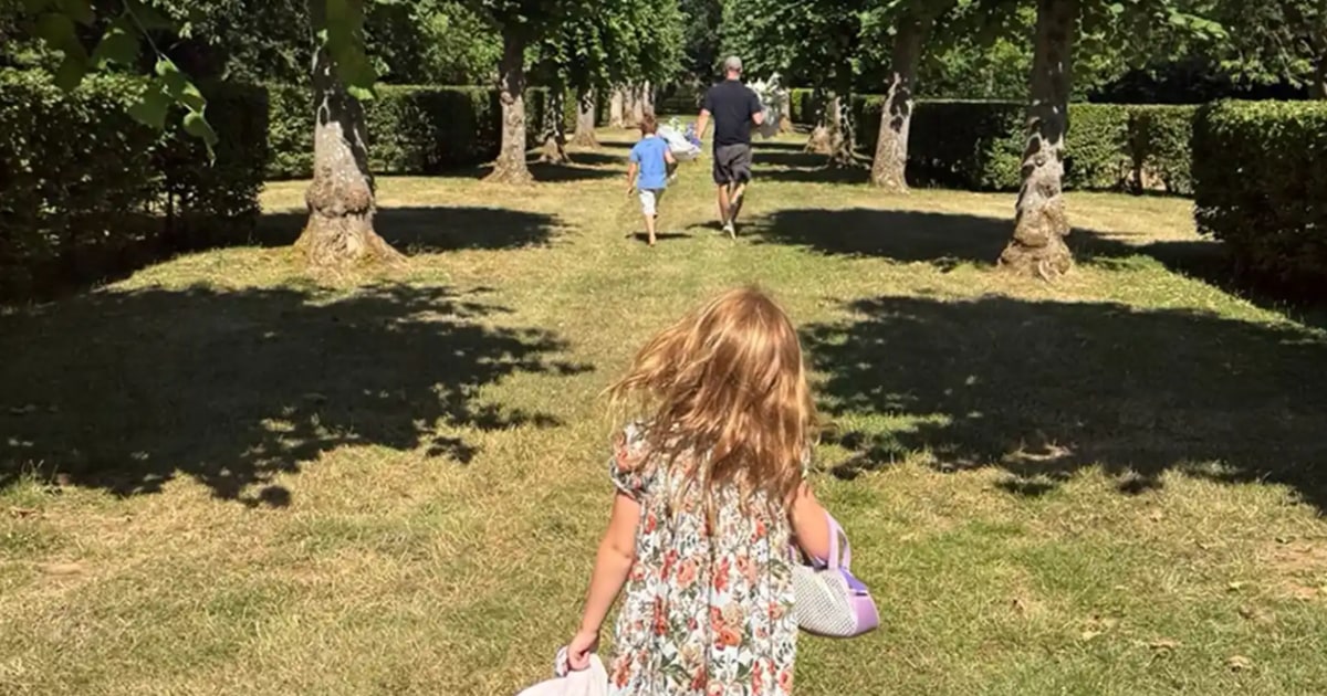 Meghan Markle and Kids Visit Princess Diana’s Childhood Home in New Photos