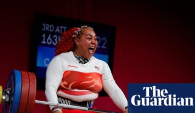 Emily Campbell cooks up a treat for fans on way to weightlifting gold | Commonwealth Games 2026