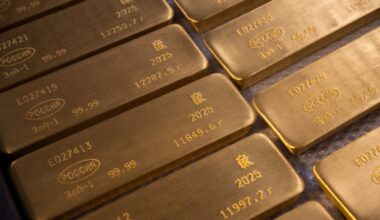 Gold set for biggest weekly drop since early June on inflation, rate-hike worries
