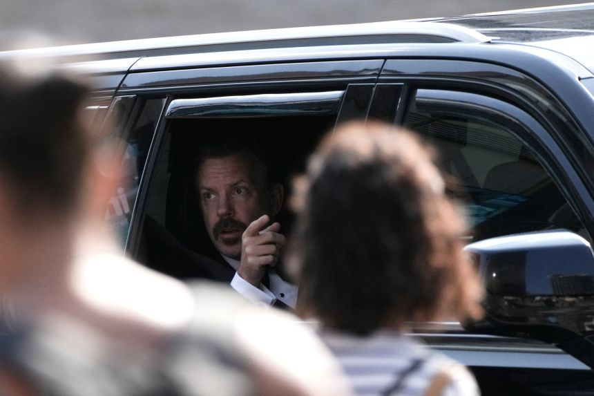 Jason Sudeikis, a Kansas City Chiefs fan, was among the attendees at the Swift-Kelce wedding.