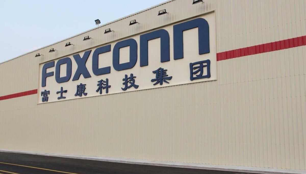 Foxconn drops VMware, adopts hyperconverged upstart Arcrfra for workloads including AI