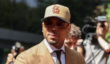 Singer Chris Brown pleads guilty to brawling at a London nightclub