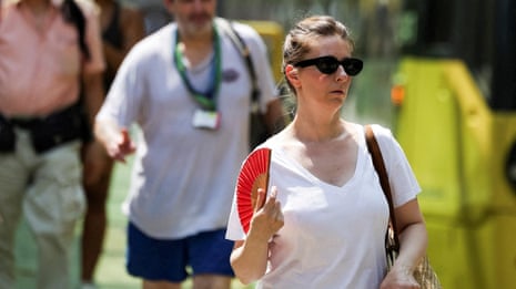 Europeans voice concerns amid sweltering heatwave - video