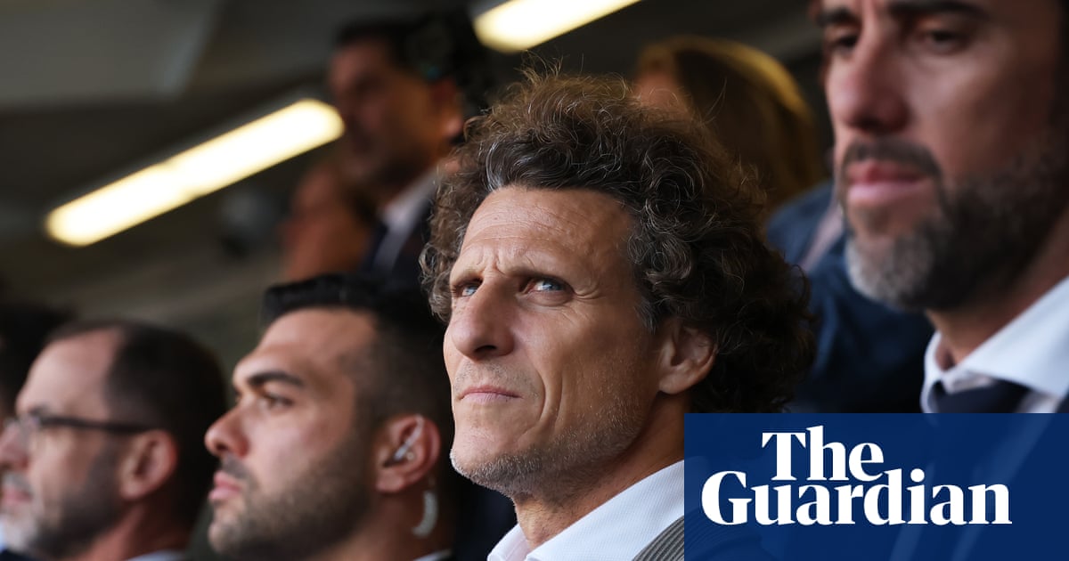 Diego Forlán succeeds Marcelo Bielsa as Uruguay manager on temporary basis | Uruguay