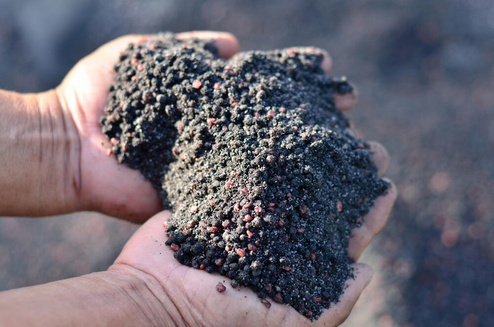 Phosphate fertilizer (Photo: Shutterstock) Phosphate fertilizer