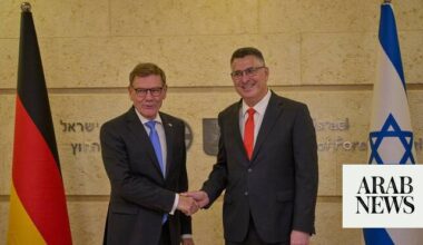 Lebanon must remove Hezbollah threat from south: German minister