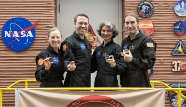 Sick of Earth? NASA is recruiting volunteers for a yearlong Moon and Mars simulation