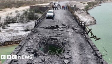 US strikes hit Iran for seventh consecutive night - BBC
